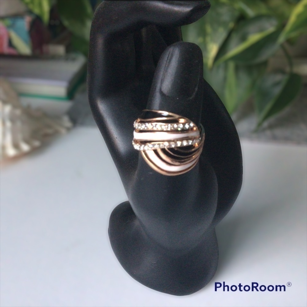 Rose Gold Rhinestone Ring - Picture 3 of 5